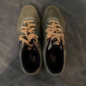 Dirty Denim Air Max 1's